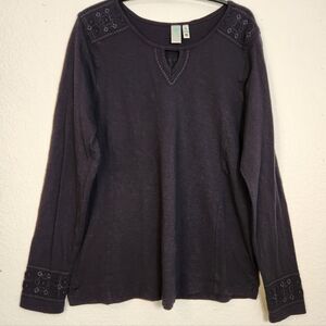 Adventura Women's Long-Sleeve Embroidered Keyhole Top - Black, Size M